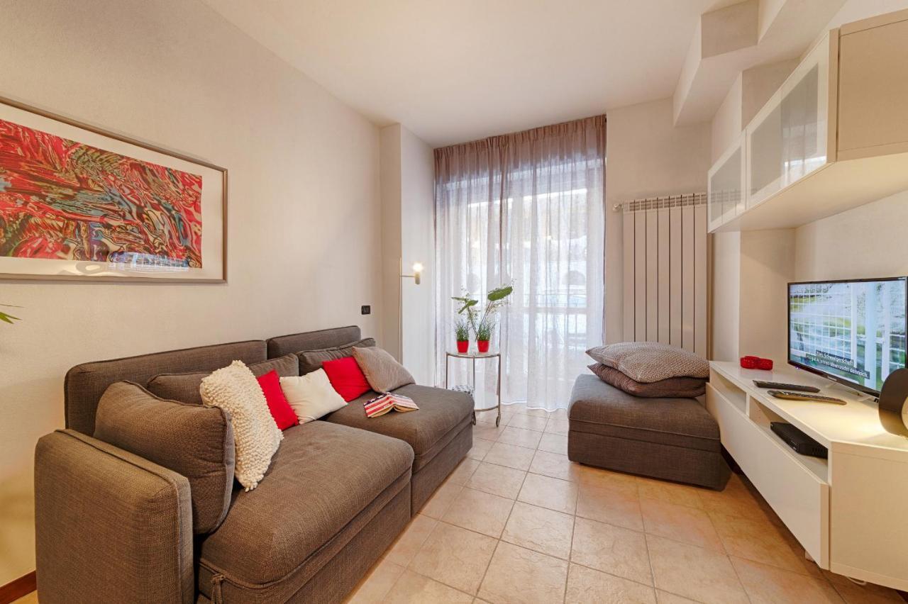 Modern Lakefront 2-Bedroom Apartment Acquaseria Eksteriør bilde